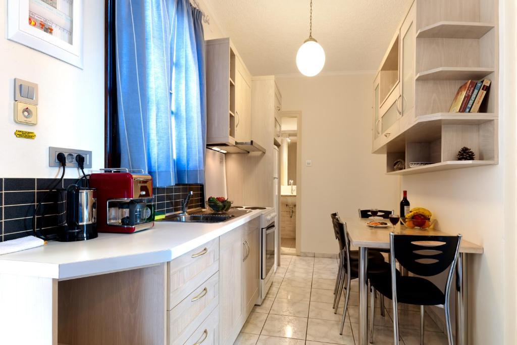 Giorgi'S Blue Apartments 칼라타스 객실 사진